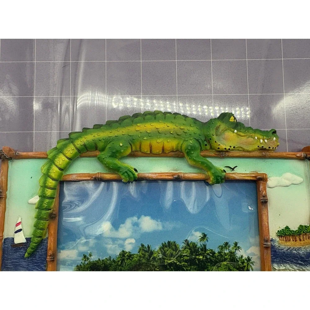 Vintage 2005 Alligator Picture Frame 4x6 Cocoa Beach Florida Souvenir Resin